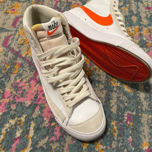 Nike Blazer Mid '77 SE White Orange Sail First Use Women's 8.5 RARE - Picture 2 of 14
